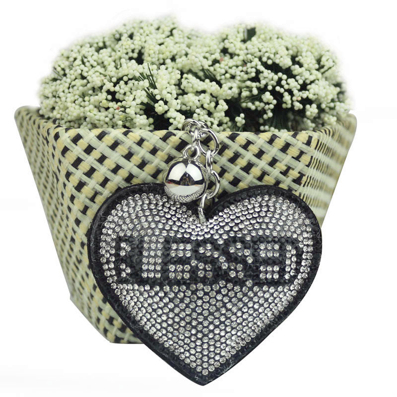 Venta al por mayor Llavero De Corazón De Diamantes De Imitación