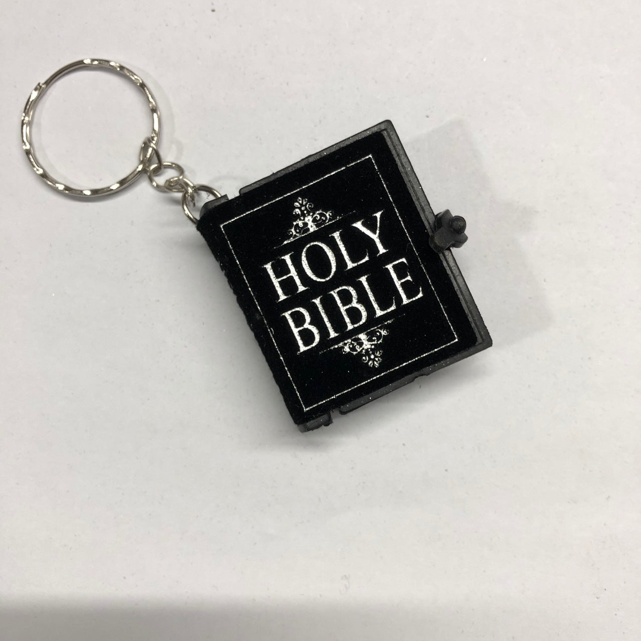 Venta al por mayor Llavero De La Biblia Inglesa De Flannelette