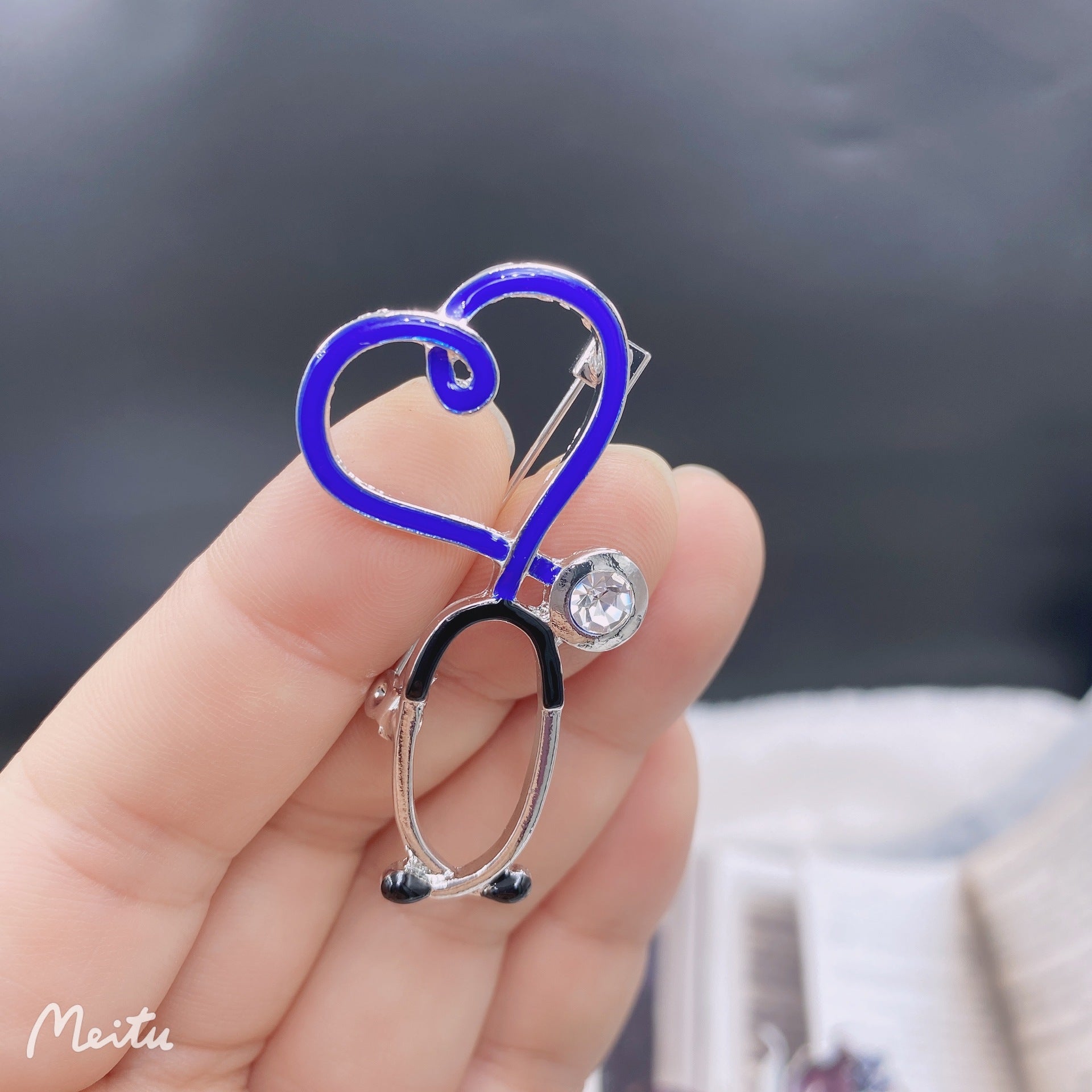 Wholesale Doctor Nurse Pins Alloy Brooch