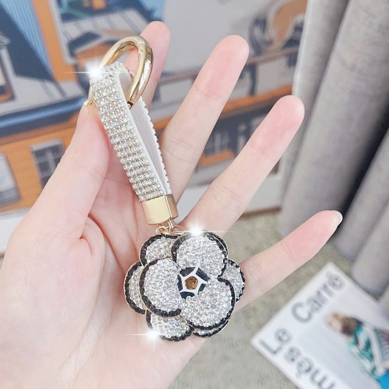 Wholesale Diamond Studded Flower Zinc Alloy Key Chain