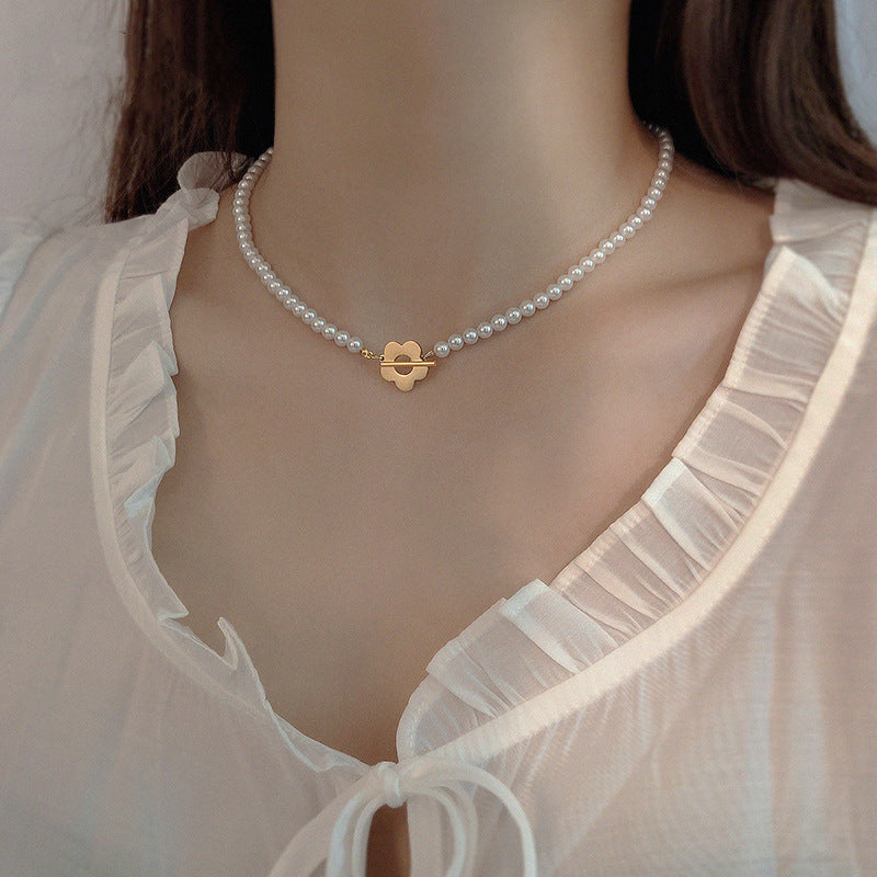 Wholesale Collarbone Mixed Material Necklaces