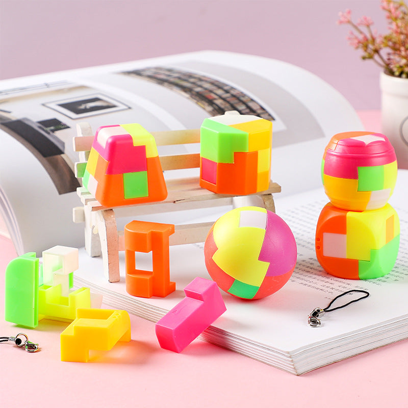 Wholesale Intelligent Assembly Ball Plastic Keychains