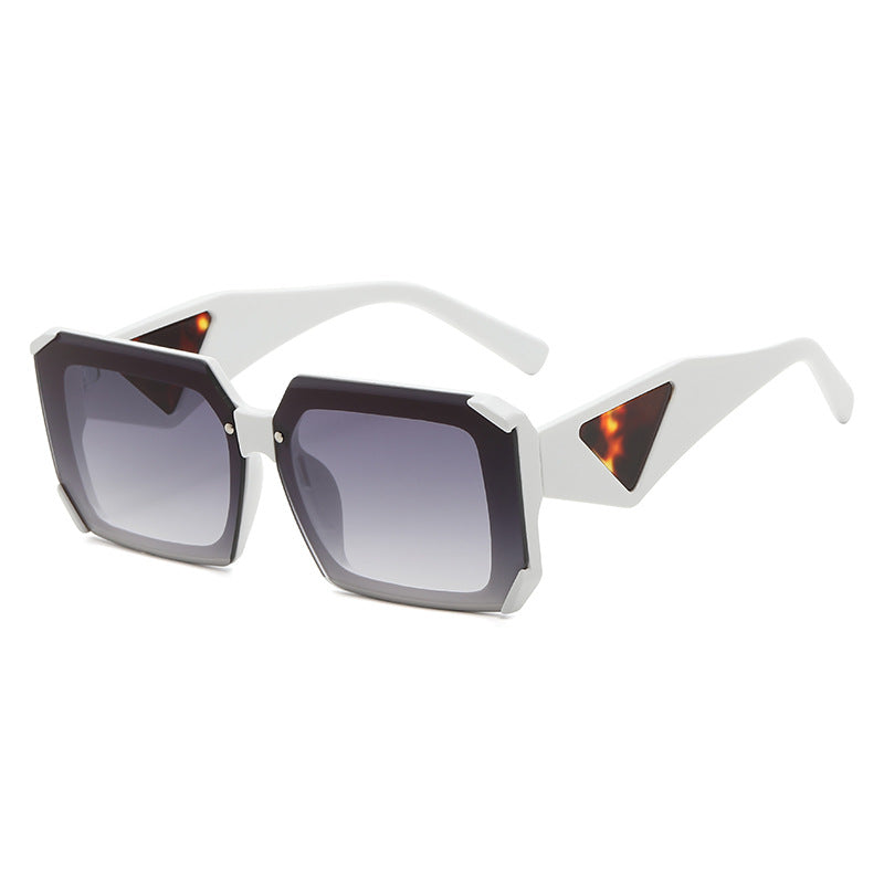 Venta al por mayor PC Square UV-proof Gafas de sol para hombres y mujeres