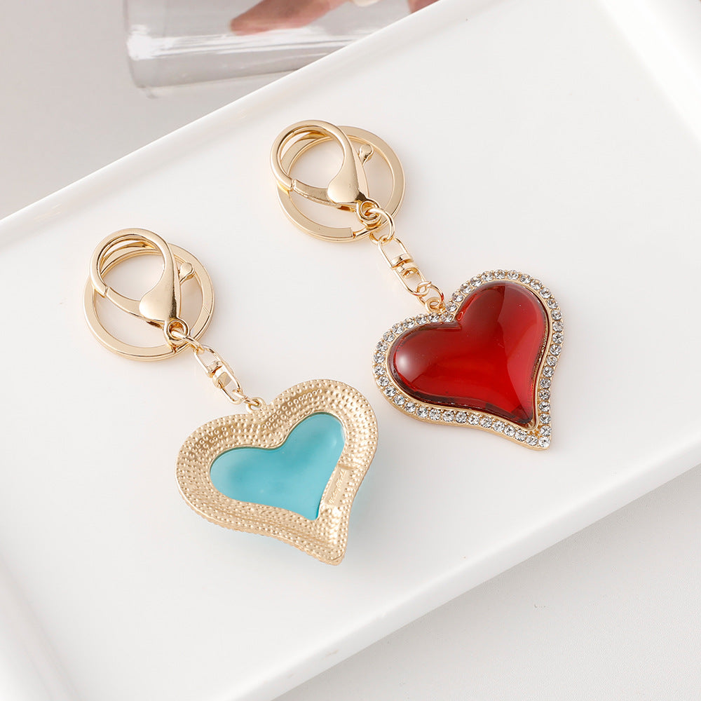 Wholesale Medieval Palace Style Heart Alloy Keychain