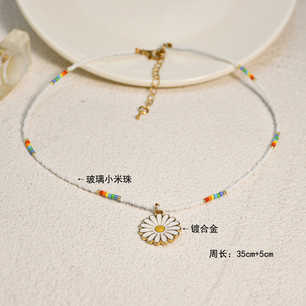 wholesale Plastic Colorful Hand Beaded Daisy Pendant Pearl Necklace