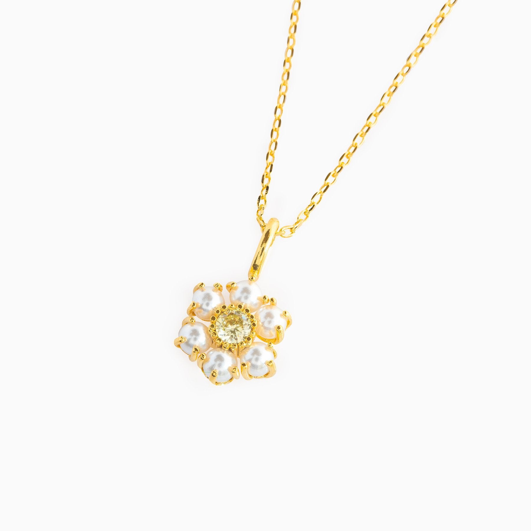 Wholesale White Pearl Flower Copper Necklace