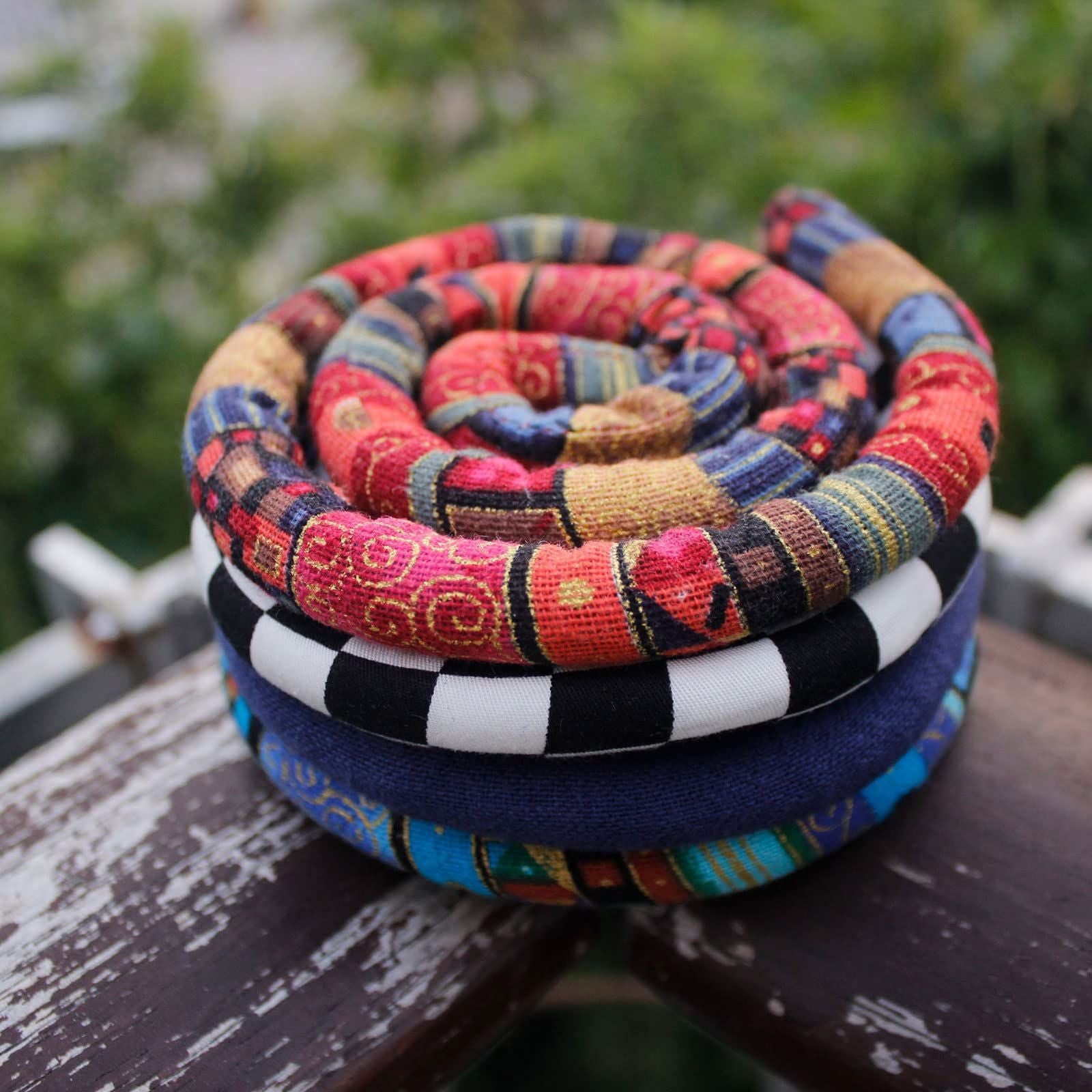 Venta al por mayor de gomas elásticas de tela de cuerda con núcleo envuelto en viento étnico