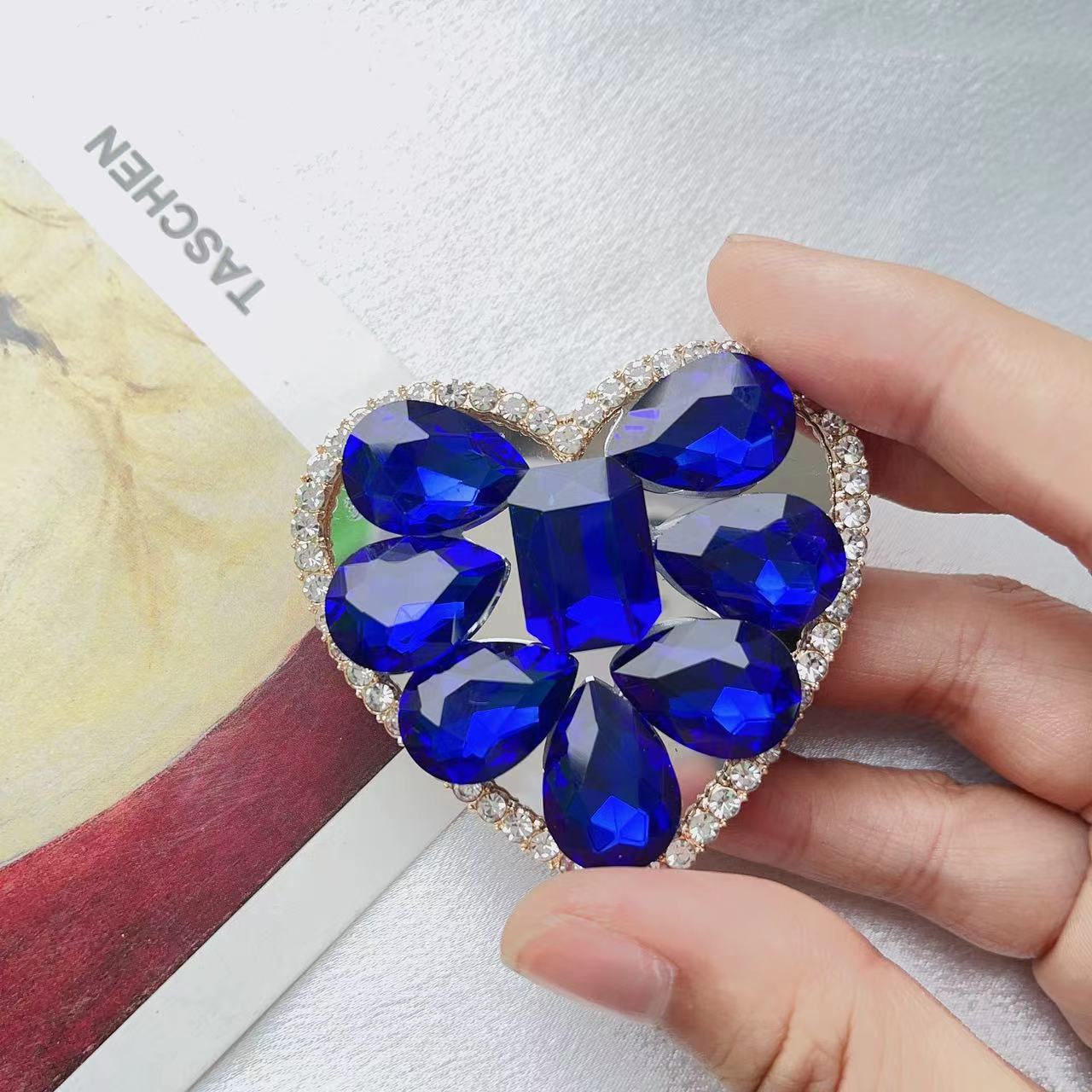 Wholesale Electroplated Heart-shaped Glass Mobile Phone Holders