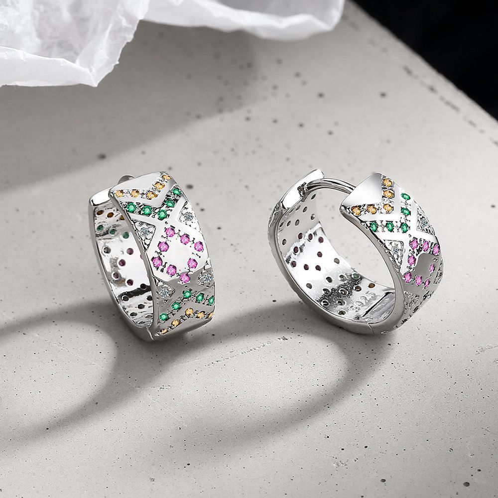 Venta al por mayor Zirconia Diamond Color Matching Stripe Pendientes de cobre