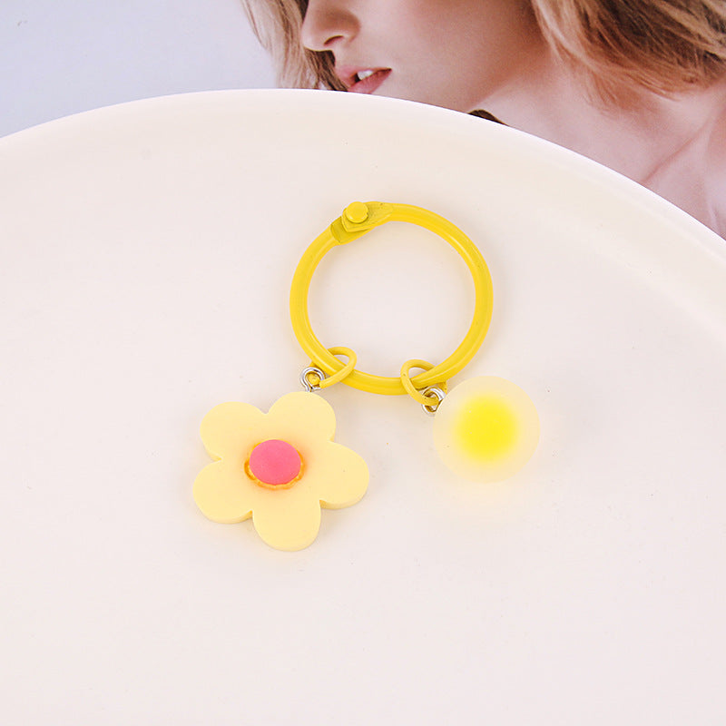 Llavero de flores de color de resina al por mayor