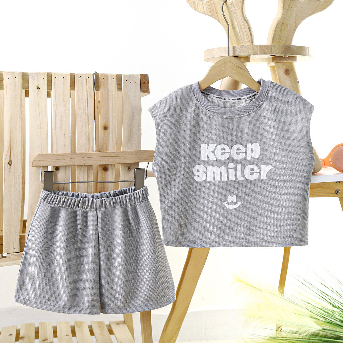 Wholesale Children Smiley Face Summer Sleeveless Suit Chemical Fiber Baby Clothes