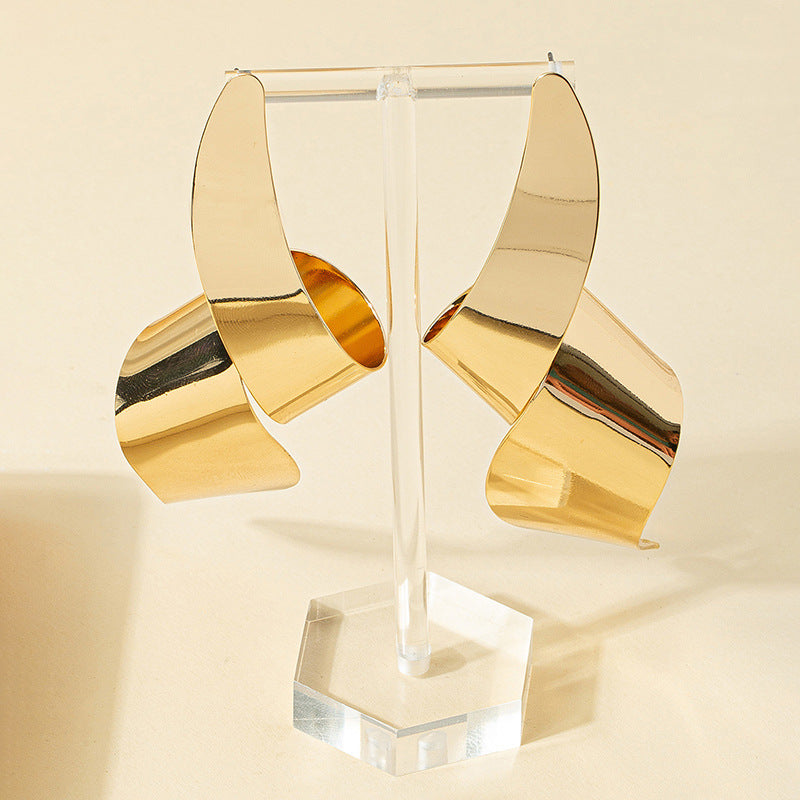 Wholesale Spiral Large Size Exaggerated Alloy Earrings