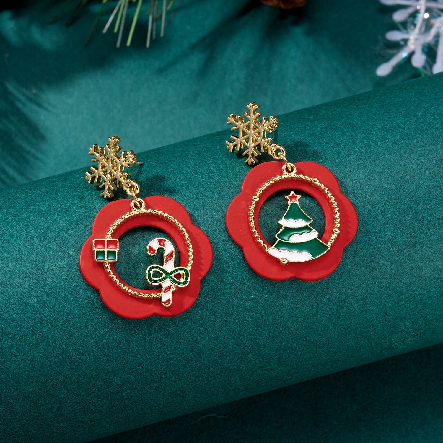 Wholesale of New Christmas Tree Asymmetric Alloy Earrings