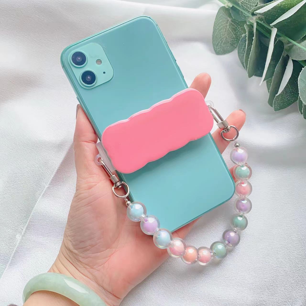 Wholesale Solid Color Epoxy Wave Edge Pearl Chain Portable Phone Holder