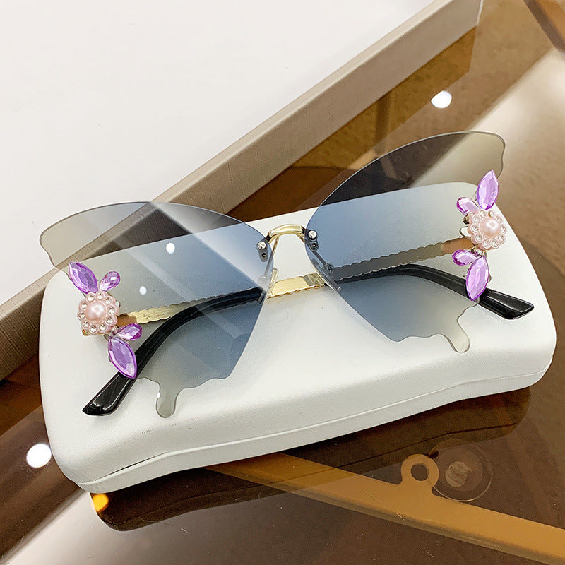 Wholesale Butterfly Shape Diamond Large Frame PC Sunglasses