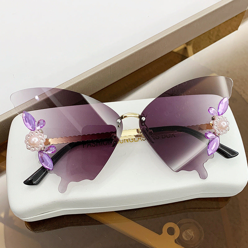 Wholesale Butterfly Shape Diamond Large Frame PC Sunglasses