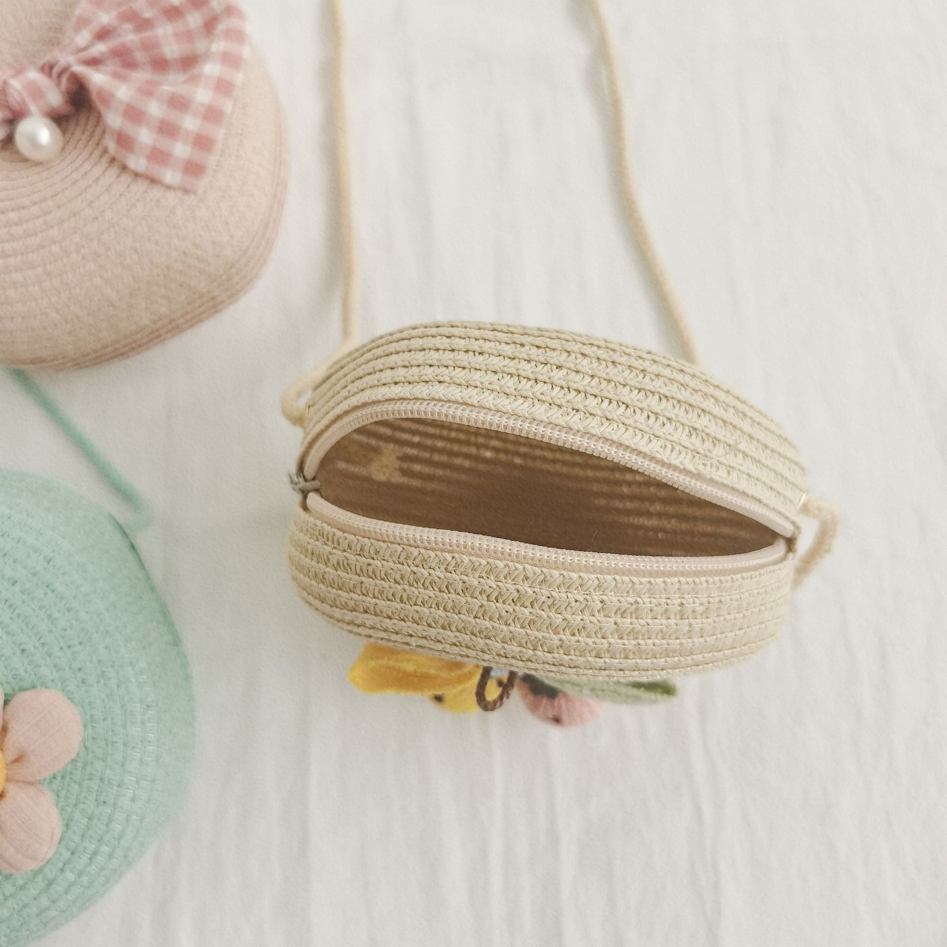 Wholesale Cute Round Fashion Grass Woven Kids Bag
