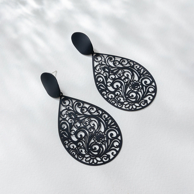 Wholesale Vintage Geometric Cutout Black Metal Earrings