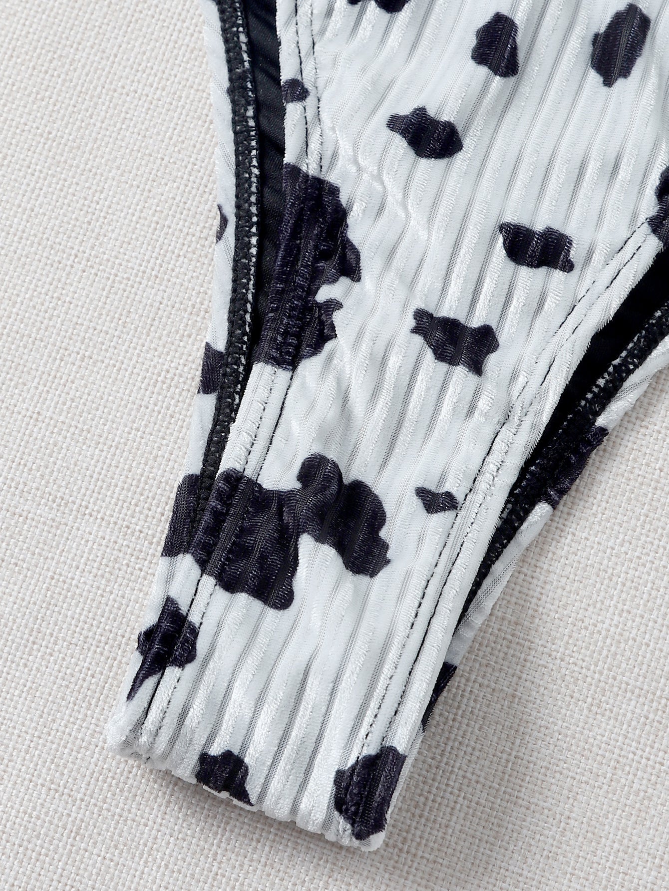 Wholesale Cow Pattern Lace Up Split Polyester Swimwear