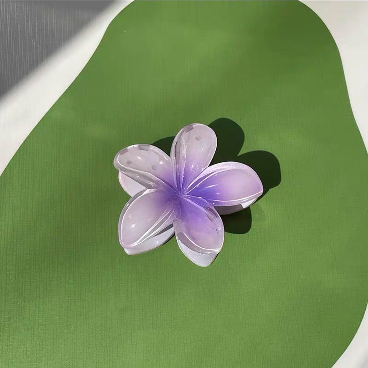 Wholesale Resin Frangipani Hair Clips
