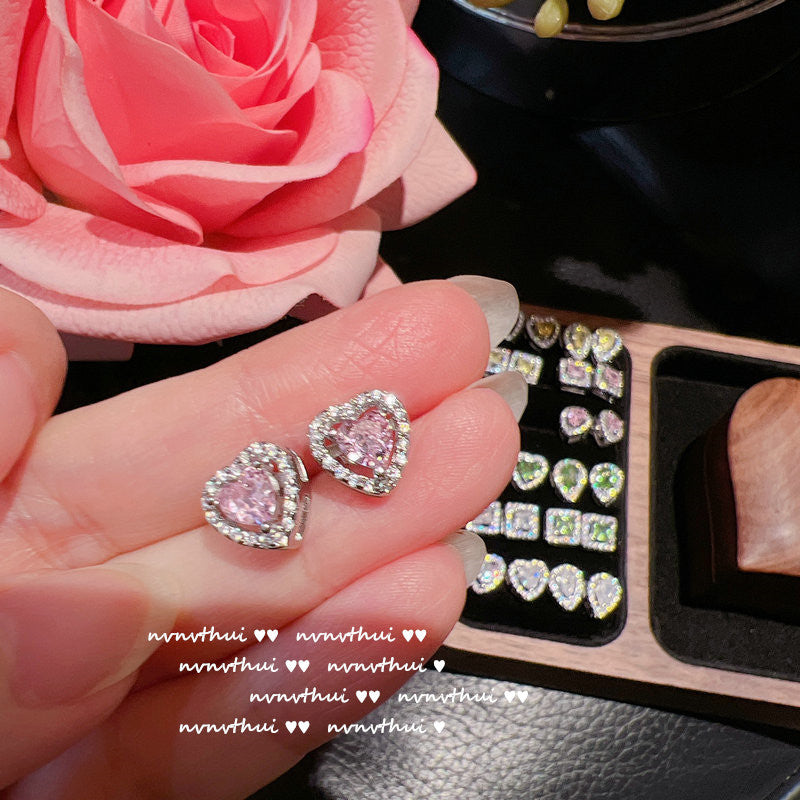 Venta al por mayor Pendientes de piedras preciosas de corazón amarillo 18K Zircon