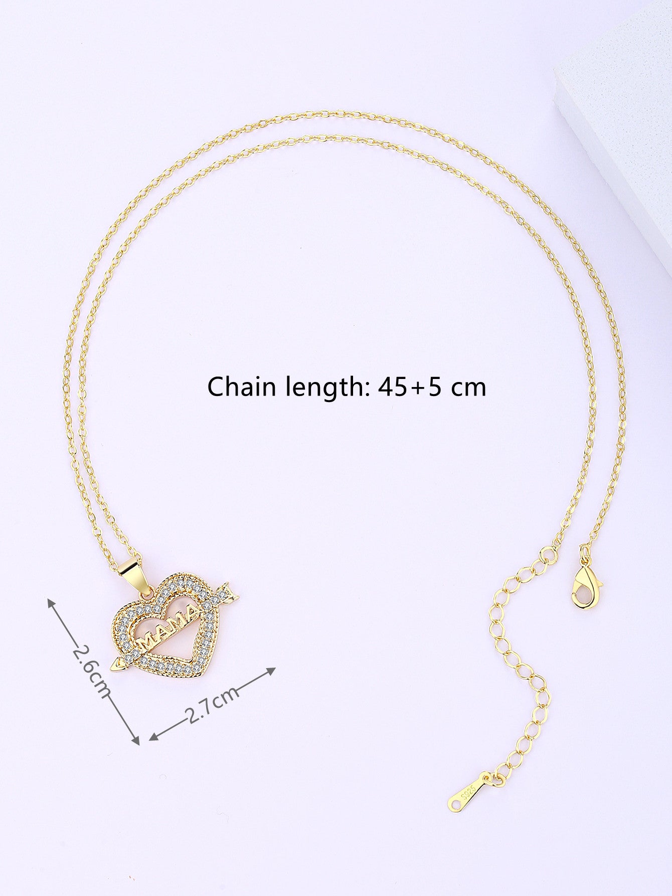 Venta al por mayor Regalo del día de la madre Cobre Zircon MAMA Collar de amor con piercing en el corazón de una flecha