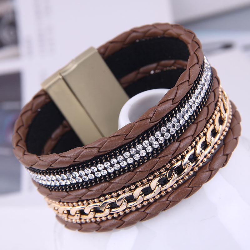 Venta al por mayor Pulsera de aleación de imán de cuero con tachuelas de diamantes