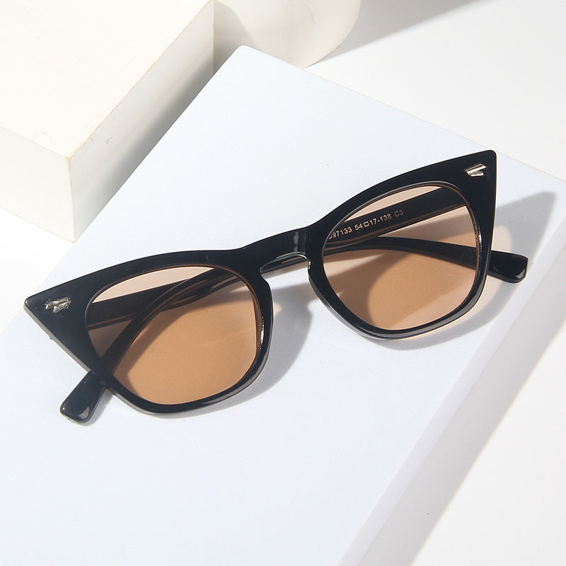Wholesale Cat Eye Rice Nail PC Sunglasses