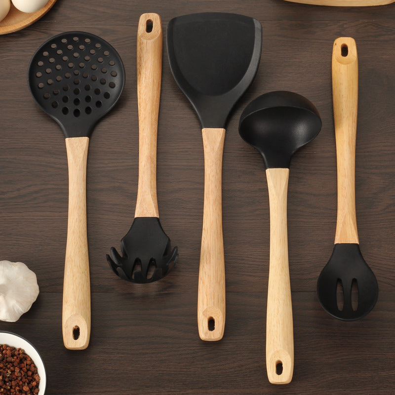 Juego de cinco piezas de cuchara de sopa de silicona con mango de madera al por mayor
