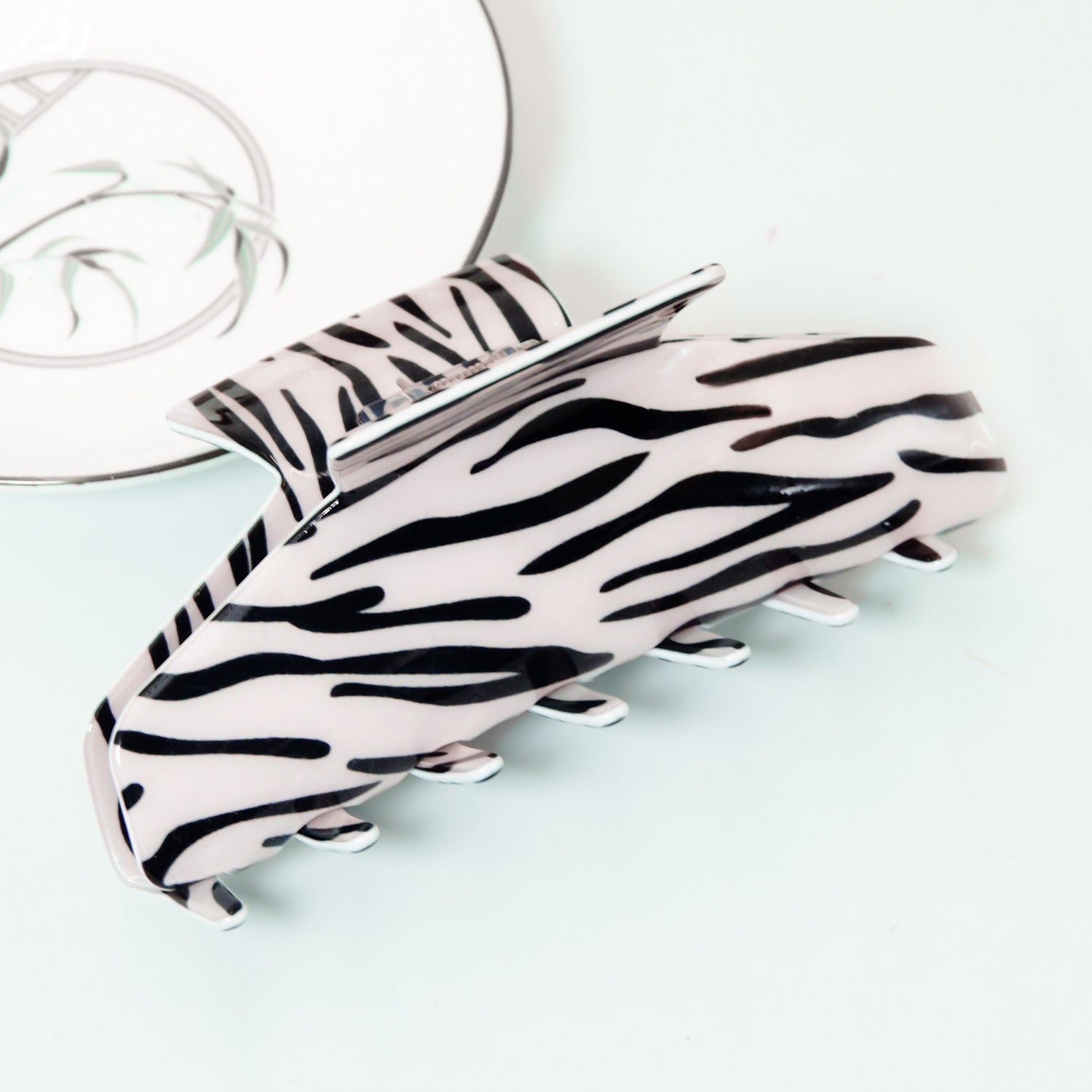 Wholesale Large Size Zebra Hair Clips