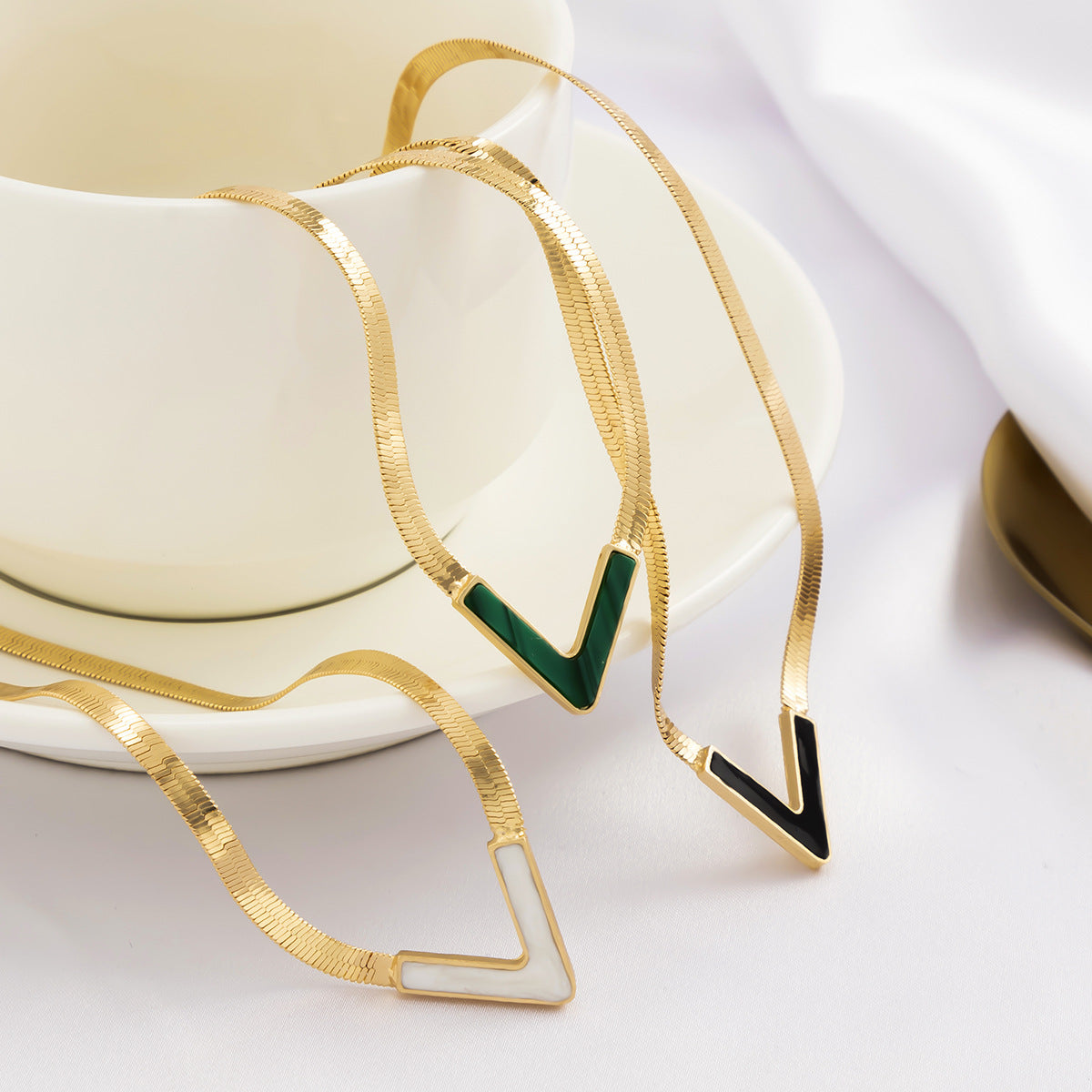 Wholesale Punk Hip Hop Alloy Snake Necklaces