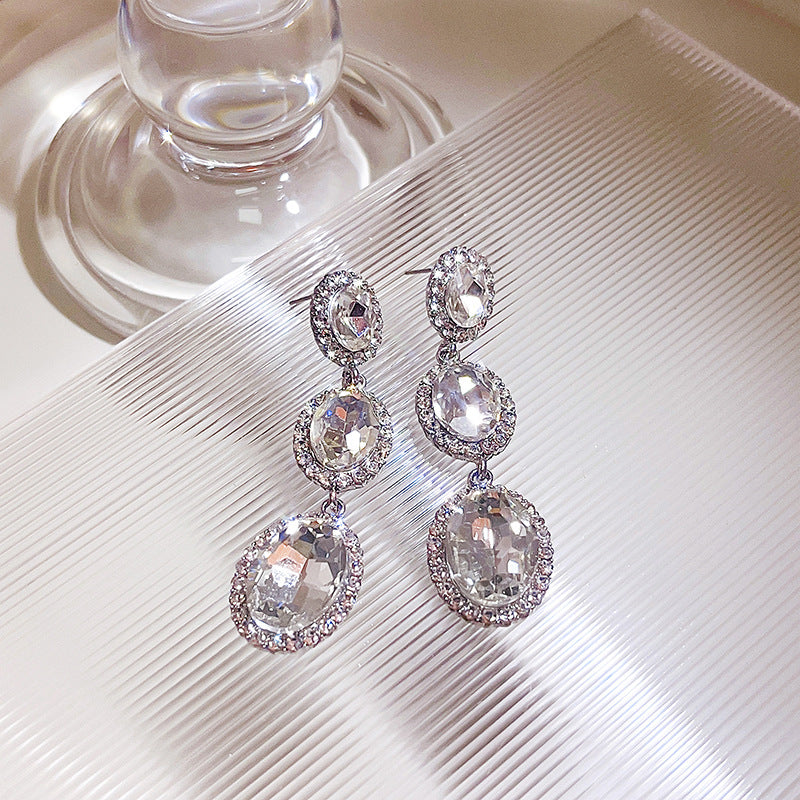 Wholesale Vintage Rhinestone Oval Exaggerated Alloy Earrings