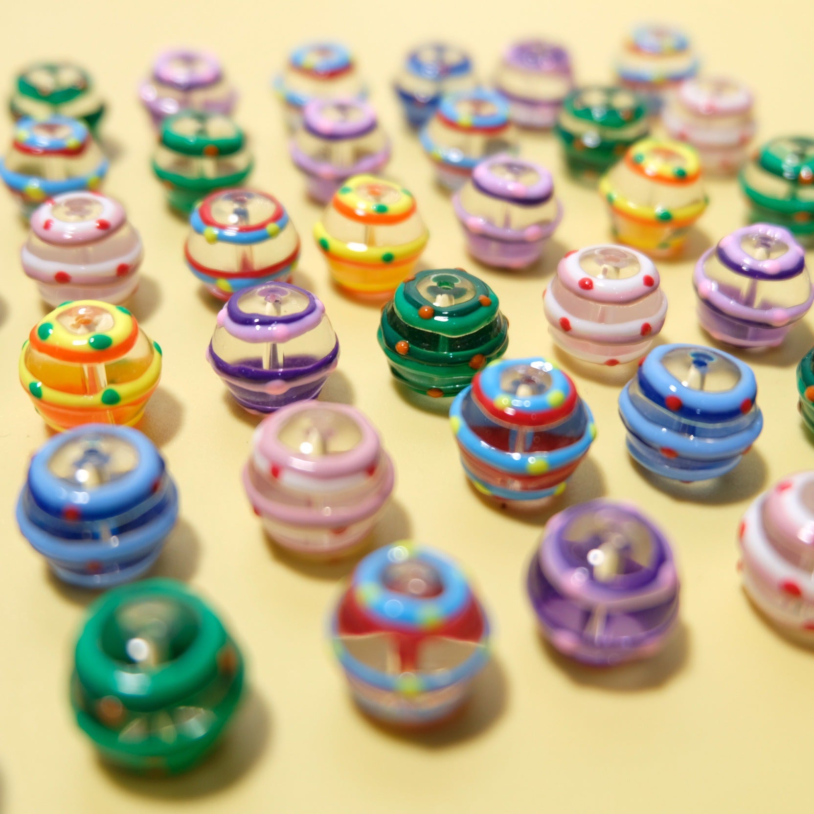 Cuentas de accesorios de joyería DIY de vidrio de dibujos animados de 12MM al por mayor