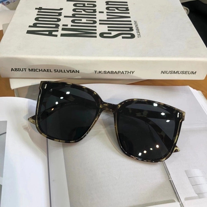 Wholesale TR Material Polarized Anti-ultraviolet Square Frame PC Sunglasses