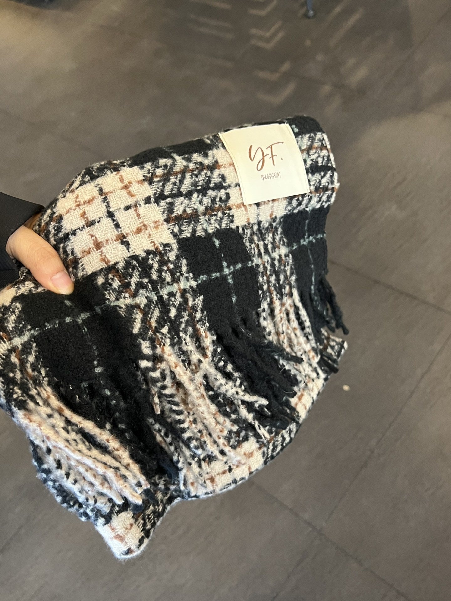 Wholesale Imitation Cashmere Warm Vintage Scarf