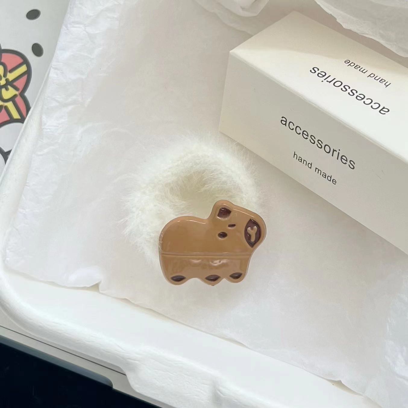 Wholesale Capybara Plastic Hair Clips