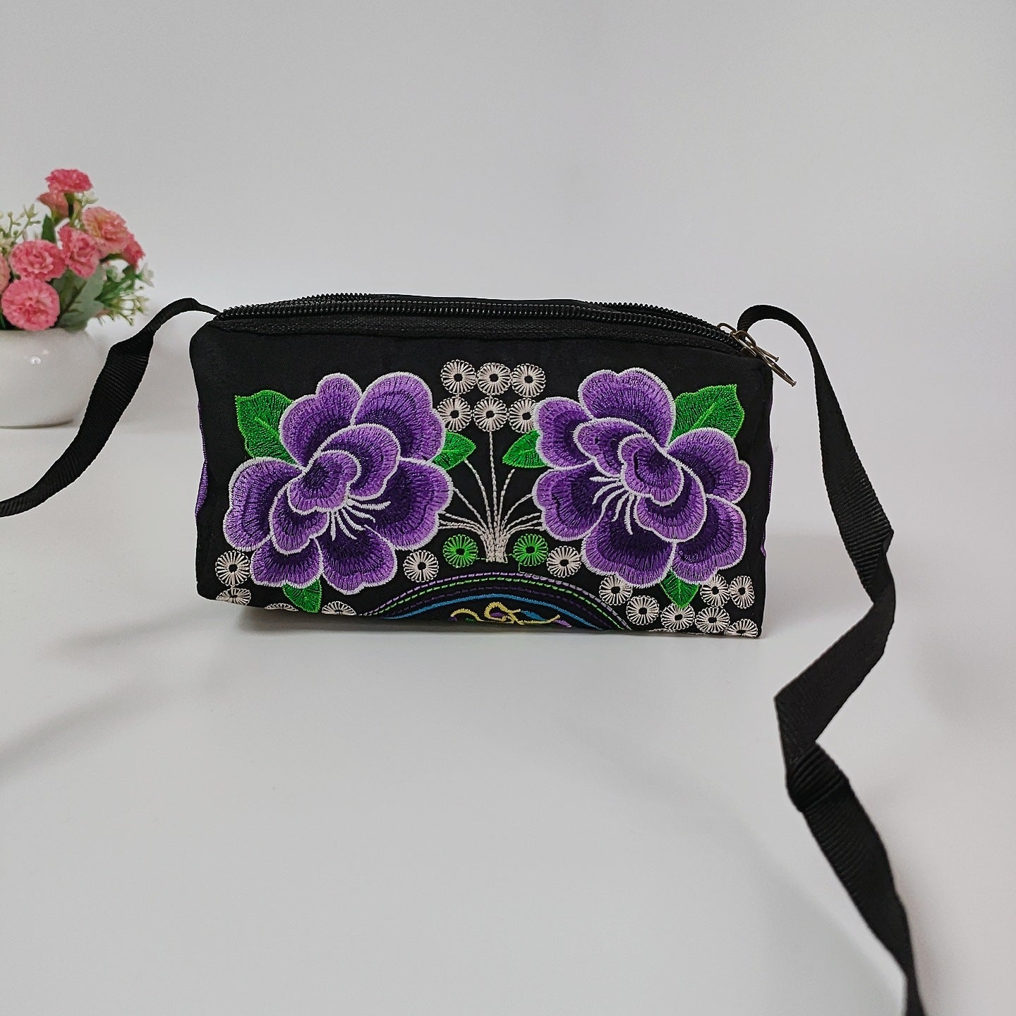 Wholesale Canvas Ethnic Style Embroidered Bags and Purses