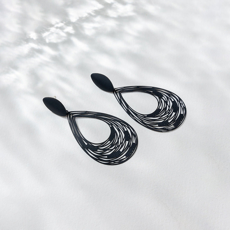 Wholesale Vintage Geometric Cutout Black Metal Earrings
