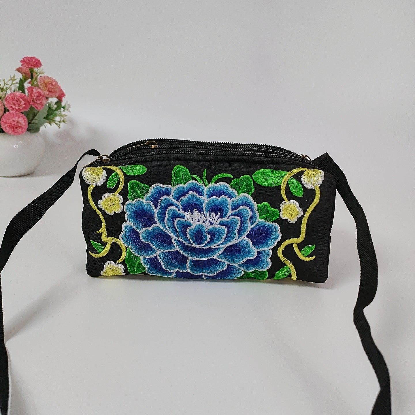 Wholesale Canvas Ethnic Style Embroidered Bags and Purses