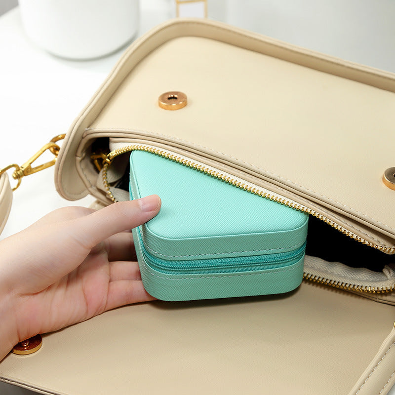 Wholesale Simple Portable Jewelry Leather Storage Box
