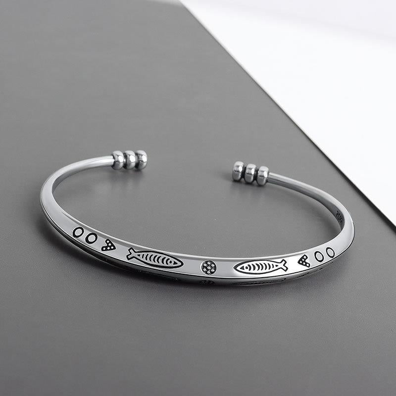 Wholesale Möbius Vintage Alloy Bracelet