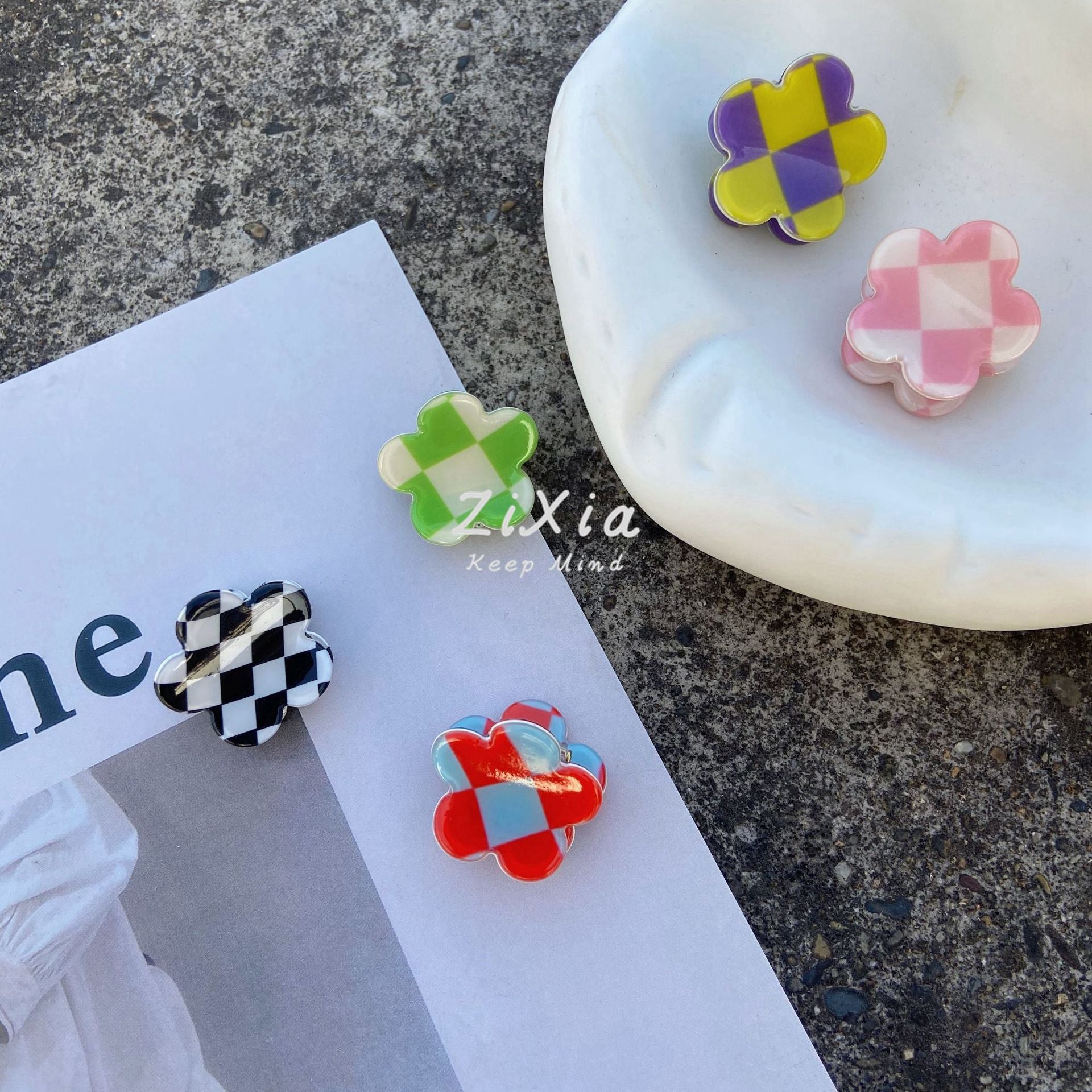 Wholesale Checkerboard Mini Plastic Hair Clips