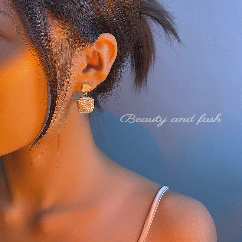 Pendientes De Aleación De Perlas De Cubo al por mayor