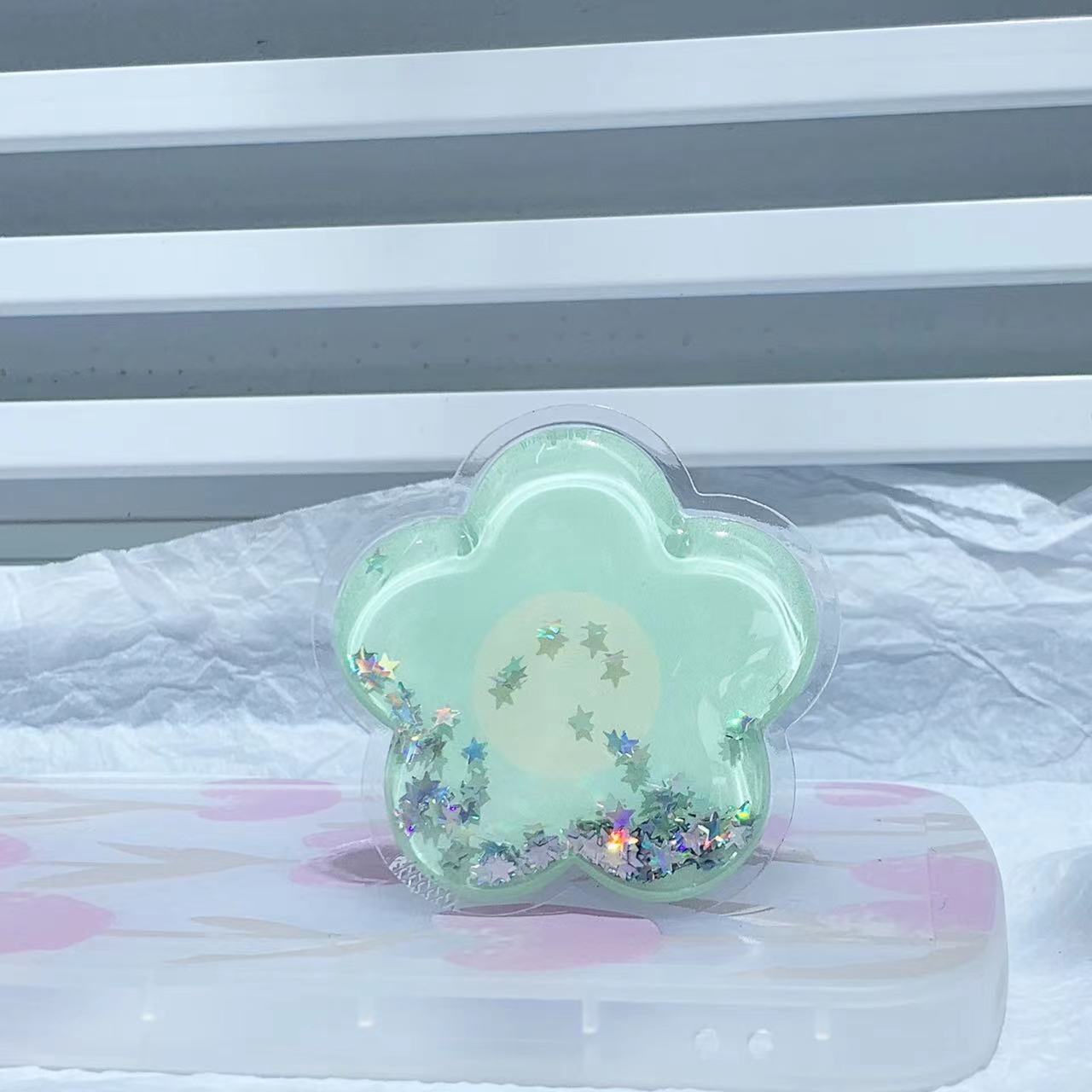 Wholesale Epoxy Quicksand Flower Telescopic Lazy Mobile Phone Holder