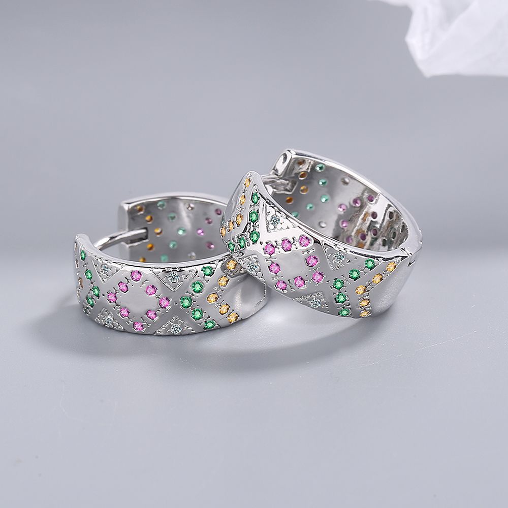 Venta al por mayor Zirconia Diamond Color Matching Stripe Pendientes de cobre