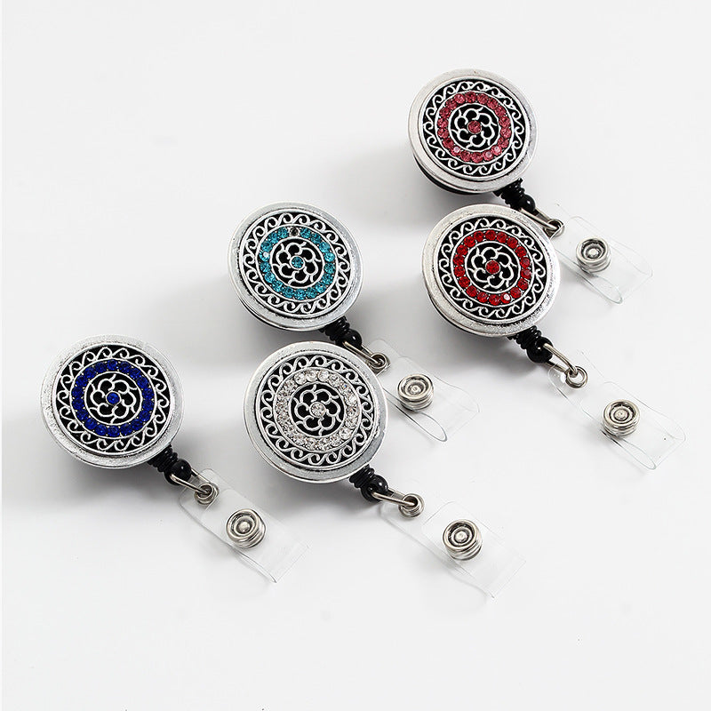 Wholesale Retro Hollow Flower Diamond Retractable Alloy Keychain