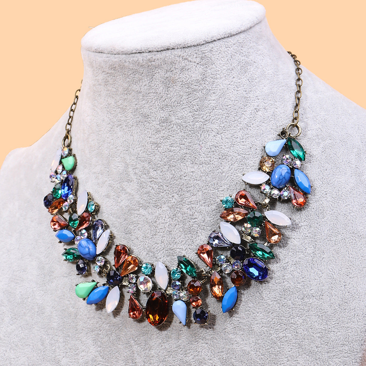 Wholesale Multicolored Petal Gemstone Alloy Necklace