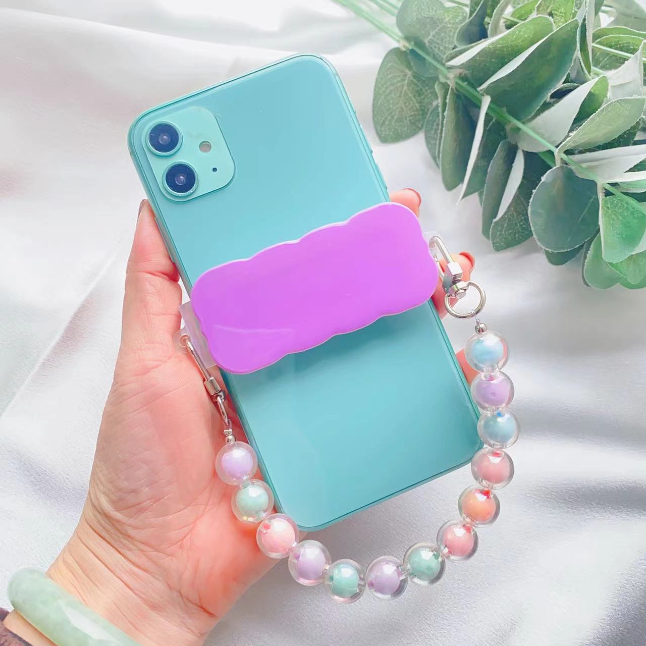 Wholesale Solid Color Epoxy Wave Edge Pearl Chain Portable Phone Holder