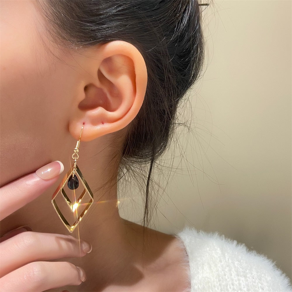 Wholesale Rhombus Black Rhinestone Alloy Earrings