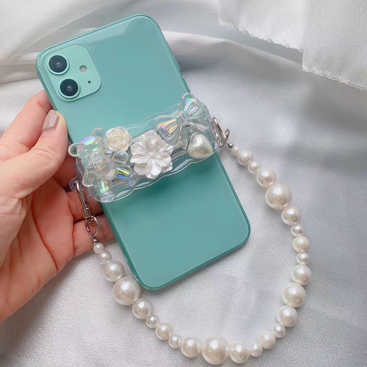 Venta al por mayor, cadena de plástico, mariposa creativa, flor de perla, carcasa de teléfono móvil, Clip trasero